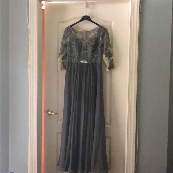 Mother of the Bride Gown - Picture 1 of 12